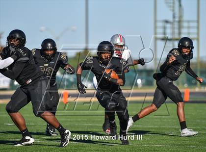 Thumbnail 2 in South Oak Cliff vs. Marshall (UIL 5A Area) photogallery.