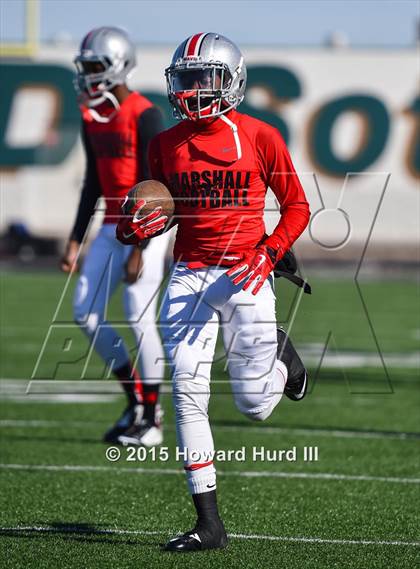 Thumbnail 2 in South Oak Cliff vs. Marshall (UIL 5A Area) photogallery.