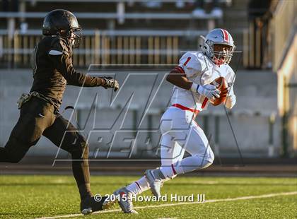 Thumbnail 2 in South Oak Cliff vs. Marshall (UIL 5A Area) photogallery.