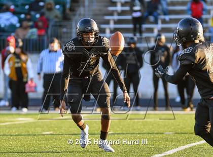 Thumbnail 2 in South Oak Cliff vs. Marshall (UIL 5A Area) photogallery.
