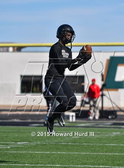 Thumbnail 2 in South Oak Cliff vs. Marshall (UIL 5A Area) photogallery.