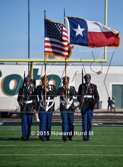 Thumbnail 3 in South Oak Cliff vs. Marshall (UIL 5A Area) photogallery.