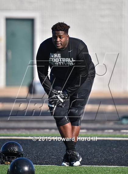 Thumbnail 1 in South Oak Cliff vs. Marshall (UIL 5A Area) photogallery.