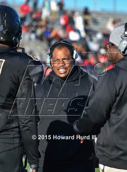 Thumbnail 3 in South Oak Cliff vs. Marshall (UIL 5A Area) photogallery.
