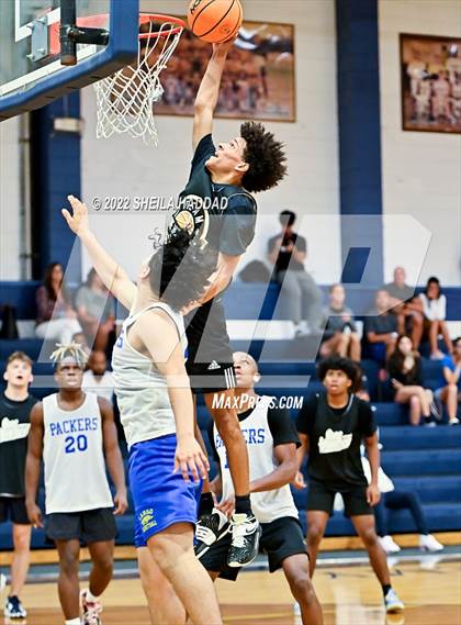 Thumbnail 2 in East Lake vs Largo (The Hoop Vibe) photogallery.