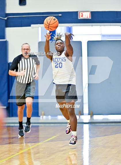 Thumbnail 3 in East Lake vs Largo (The Hoop Vibe) photogallery.