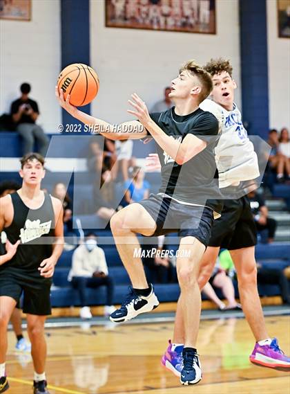 Thumbnail 2 in East Lake vs Largo (The Hoop Vibe) photogallery.