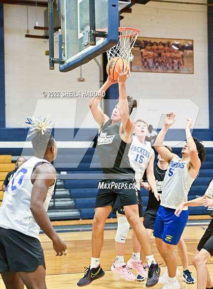 Thumbnail 2 in East Lake vs Largo (The Hoop Vibe) photogallery.