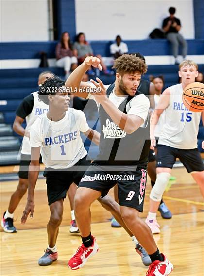 Thumbnail 2 in East Lake vs Largo (The Hoop Vibe) photogallery.