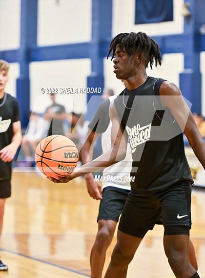 Thumbnail 3 in East Lake vs Largo (The Hoop Vibe) photogallery.