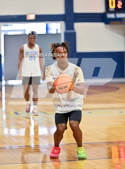 Thumbnail 3 in East Lake vs Largo (The Hoop Vibe) photogallery.