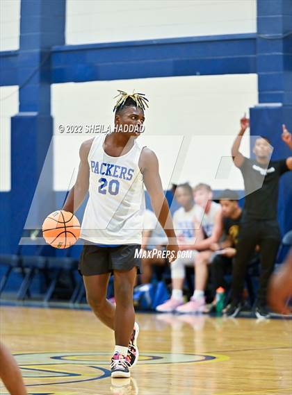 Thumbnail 2 in East Lake vs Largo (The Hoop Vibe) photogallery.