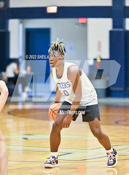 Thumbnail 2 in East Lake vs Largo (The Hoop Vibe) photogallery.