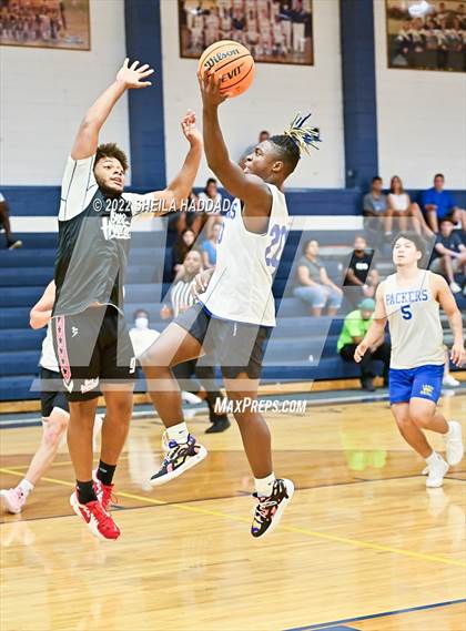 Thumbnail 3 in East Lake vs Largo (The Hoop Vibe) photogallery.