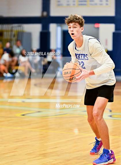 Thumbnail 2 in East Lake vs Largo (The Hoop Vibe) photogallery.
