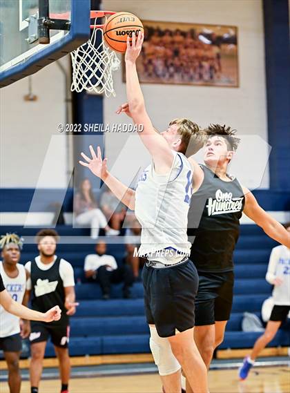 Thumbnail 1 in East Lake vs Largo (The Hoop Vibe) photogallery.