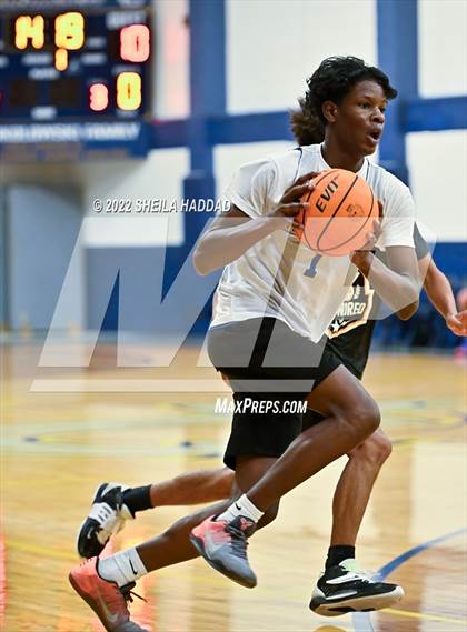 Thumbnail 2 in East Lake vs Largo (The Hoop Vibe) photogallery.