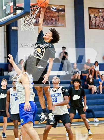 Thumbnail 3 in East Lake vs Largo (The Hoop Vibe) photogallery.