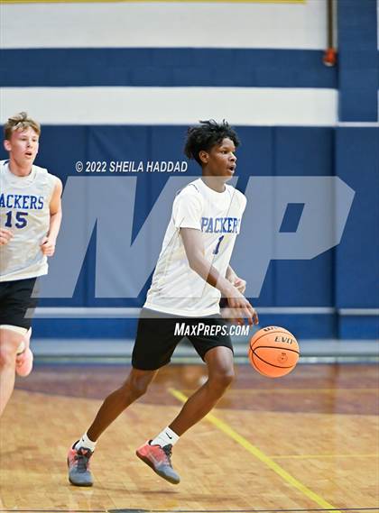 Thumbnail 1 in East Lake vs Largo (The Hoop Vibe) photogallery.
