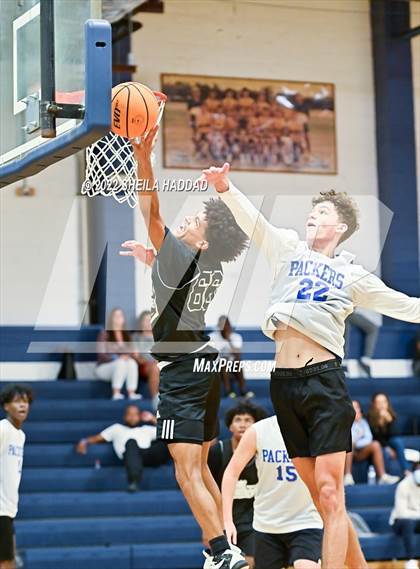 Thumbnail 2 in East Lake vs Largo (The Hoop Vibe) photogallery.