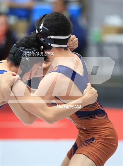Thumbnail 3 in UIL 4A/5A Regional Wrestling Championships photogallery.