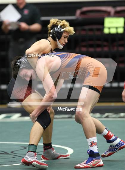 Thumbnail 1 in UIL 4A/5A Regional Wrestling Championships photogallery.