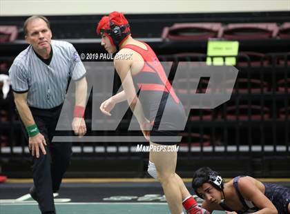 Thumbnail 3 in UIL 4A/5A Regional Wrestling Championships photogallery.