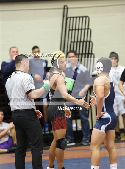 Thumbnail 2 in UIL 4A/5A Regional Wrestling Championships photogallery.