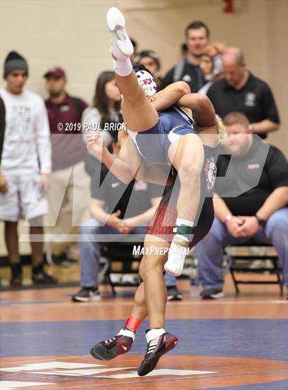 Thumbnail 1 in UIL 4A/5A Regional Wrestling Championships photogallery.