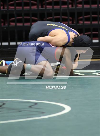 Thumbnail 3 in UIL 4A/5A Regional Wrestling Championships photogallery.