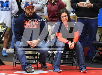 Thumbnail 2 in UIL 4A/5A Regional Wrestling Championships photogallery.