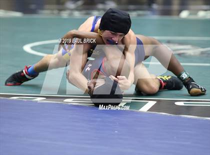 Thumbnail 2 in UIL 4A/5A Regional Wrestling Championships photogallery.