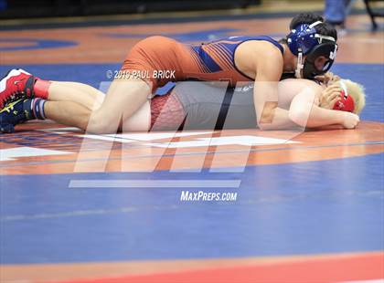 Thumbnail 2 in UIL 4A/5A Regional Wrestling Championships photogallery.