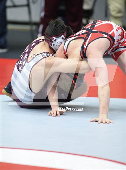 Thumbnail 3 in UIL 4A/5A Regional Wrestling Championships photogallery.