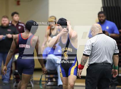 Thumbnail 2 in UIL 4A/5A Regional Wrestling Championships photogallery.