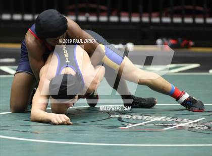 Thumbnail 2 in UIL 4A/5A Regional Wrestling Championships photogallery.