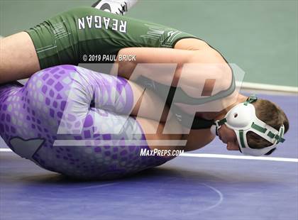 Thumbnail 3 in UIL 4A/5A Regional Wrestling Championships photogallery.