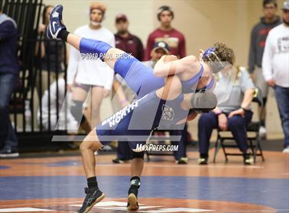 Thumbnail 1 in UIL 4A/5A Regional Wrestling Championships photogallery.