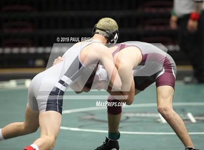 Thumbnail 3 in UIL 4A/5A Regional Wrestling Championships photogallery.