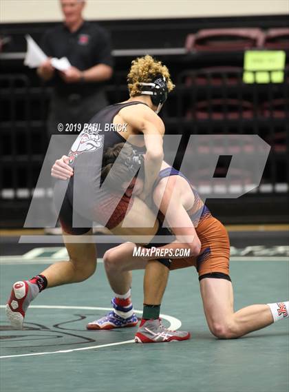 Thumbnail 3 in UIL 4A/5A Regional Wrestling Championships photogallery.