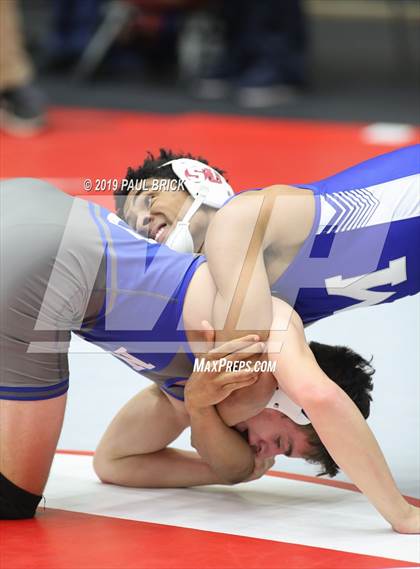 Thumbnail 1 in UIL 4A/5A Regional Wrestling Championships photogallery.