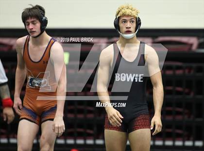 Thumbnail 2 in UIL 4A/5A Regional Wrestling Championships photogallery.