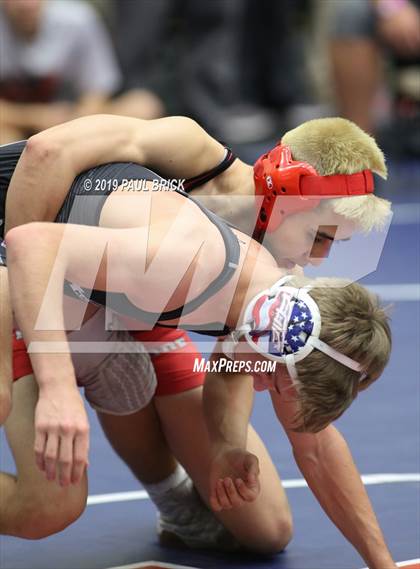 Thumbnail 1 in UIL 4A/5A Regional Wrestling Championships photogallery.