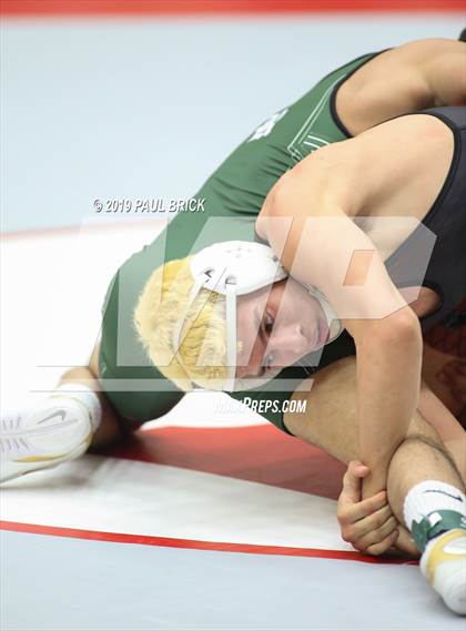 Thumbnail 2 in UIL 4A/5A Regional Wrestling Championships photogallery.