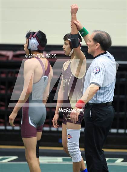 Thumbnail 3 in UIL 4A/5A Regional Wrestling Championships photogallery.