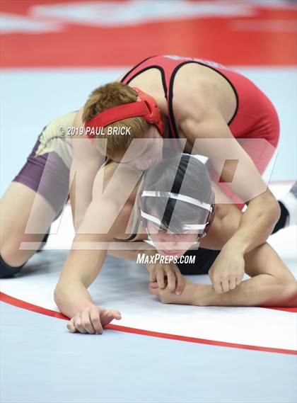 Thumbnail 1 in UIL 4A/5A Regional Wrestling Championships photogallery.