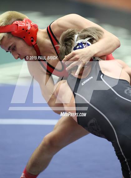 Thumbnail 1 in UIL 4A/5A Regional Wrestling Championships photogallery.