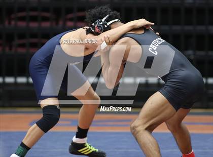 Thumbnail 3 in UIL 4A/5A Regional Wrestling Championships photogallery.