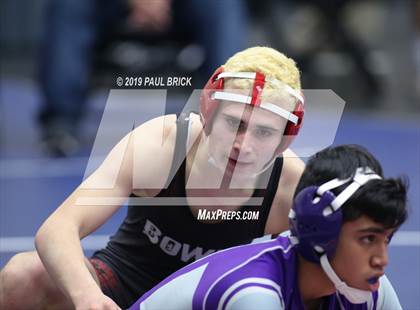 Thumbnail 3 in UIL 4A/5A Regional Wrestling Championships photogallery.