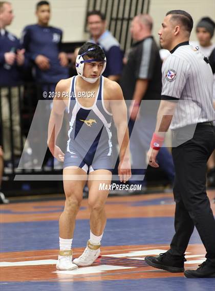 Thumbnail 3 in UIL 4A/5A Regional Wrestling Championships photogallery.